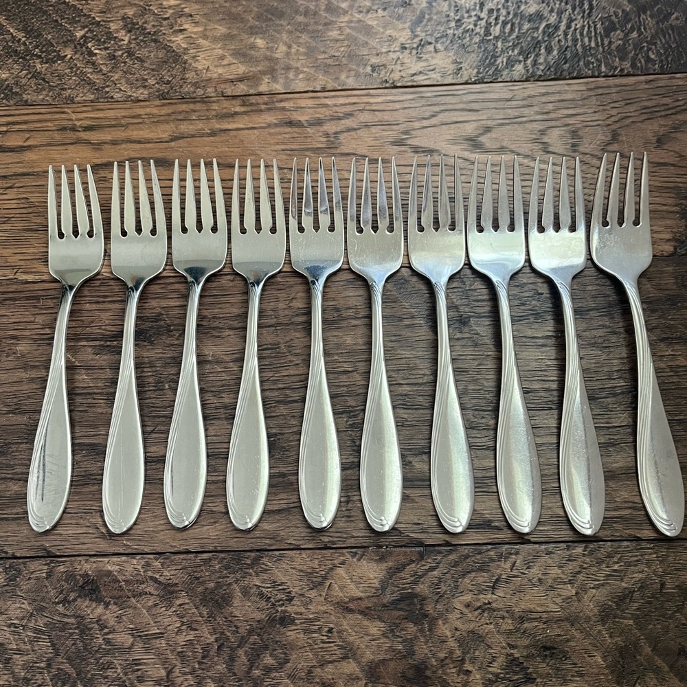 Oneida Silver Camber Cresta Windswept Scroll (10) Salad Forks